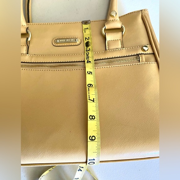 Anne Klein Cream Faux Leather
Double Handled Purse Tote Handbag - Picture 4 of 11